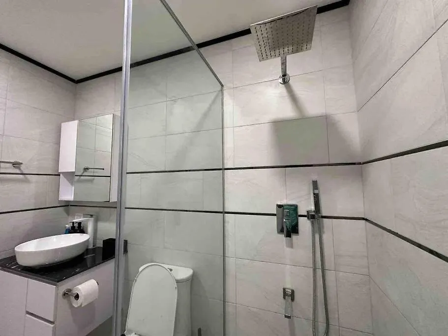Apartment Luxury Condo - Pool In Kingston G28