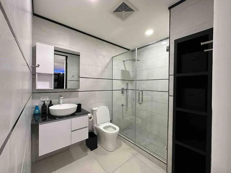 Luxury Condo - Pool In Kingston G28 Apartman