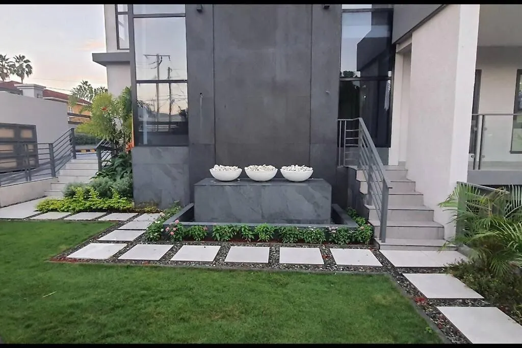 Luxury Condo - Pool In Kingston G28
